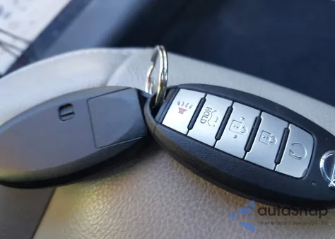 2019 Nissan Altima 2.5 Platinum z USA, uszkodzony, nr VIN 1N4BL4FV2KC103745